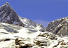 Alaska - Glacier Bay NP: mountain tops - photo by A.Walkinshaw