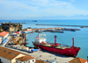 Algrie - Bjaa / Bougie / Bgayet - Kabylie: Front de mer - port au pied du Fort Sidi Abdelkader - navire cargo polyvalent Labici-B - photo par M.Torres