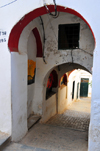 Algiers / Alger - Algeria: arches in an alley of the higher-Casbah - UNESCO World Heritage Site | arcs dans une ruelle irrgulire de le ville haute (al-Djebel) - Casbah d'Alger - Patrimoine mondial de lUNESCO - photo by M.Torres