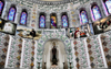 Alger - Algrie: Basilique Notre-Dame d'Afrique - dcorations florales et vitraux dans une abside latrale - photo par M.Torres