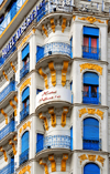 Alger - Algrie: Htel Albert 1er - couleurs de la Mditerrane - blanc, bleu et jaune - Avenue Pasteur - photo par M.Torres