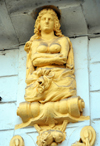 Alger - Algrie: une nymphe dcore un btiment - place Amar Ali - photo par M.Torres