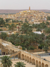 Algrie - M'zab - Ghardaa wilaya: Ghardaia - aqueduc - photographie par J.Kaman