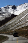 Argentina - Aconcagua Provincial Park / Parque Provincial Aconcagua (Mendoza): truck leaving Penitentes - mountain roud - descending (photo by N.Cabana)