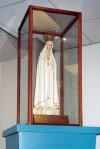 Aruba - Camacuri: Our Lady of Fatima at Queen Beatrix Airport / imagem da Nossa Senhora de Ftima no aeroporto Rainha Beatriz (photo by M.Torres)