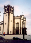 Azores - Ponta Delgada: St. Peter's Church / Igreja de So Pedro (Largo Dunn) - photo by M.Durruti