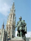 Belgium - Antwerpen / Anvers (Flanders / Vlaanderen, Vlaams province): statue and the Cathedral of Our Lady / Onze Lieve Vrouwekathedraal (photo by M.Bergsma)