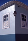 Brazil / Brasil - Penedo (Alagoas): corner with lamp / esquina com candeeiro - photo by F.Rigaud