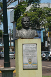 Brazil / Brasil - Dourados: Marcelino Pires bust / busto de Marcelino pires na avenida com o seu nome (photo by Marta Alves)