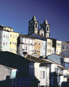 Brazil / Brasil - Salvador (Bahia): old houses and Nossa Senhora dos Passos church - casas e a igreja de Nossa Senhora dos Passos (photo by L.Moraes)