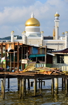 Bandar Seri Begawan, Brunei Darussalam: ruined building at Kampong Pemacha water village and Sultan Omar Ali Saifuddin mosque - photo by M.Torres