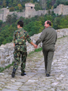 Veliko Tarnovo: uniformed couple on Tsarevets Hill (photo by J.Kaman)