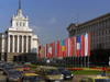Bulgaria - Sofia: Narodno Sbranie / flags by the Parliament building (photo by J.Kaman)