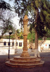 Cabo Verde - Cape Verde - Santiago Island / Ilha de Santiago - Cidade Velha: XVI century Portuguese pillory - Pelourinho do sculo XVI - photo by M.Torres