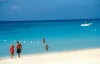 Grand Cayman: Seven Mile beach - 7 Mile Beach - heaven in a tax heaven - photo by F.Rigaud