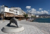 Crete - Ierapetra (Lassithi prefecture): stone dolphin - statue - art (photo by Alex Dnieprowsky)