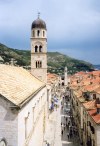Croatia - Dubrovnik - walking to the Sponza palace - Stradun from the walls above the Pile gate (photo by M.Torres)