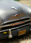 Cuba - Holgun - 1952 Plymouth Close - up- bonet - photo by G.Friedman
