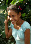 Cuba - Holgun province - girl in blue - portrait 300 dpi PICT3990 - photo by G.Friedman