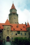 Czech Republic - Bouzov (Northern Moravia - Severomoravsk - Olomouc district): 14th century castle / Hrad Bouzov - photo by J.Kaman