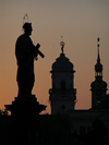 Prague, Czech Republic: Charles bridge at dawn - Saint silhouette - photo by J.Kaman