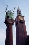 Copenhagen: Towers and trumpets - lur palyers on Rdhus-pladsen (photo by Miguel Torres)