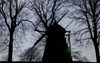 Denmark - Copenhagen / Kbenhavn / CPH: windmill on the embankment above the Citadel (photo by G.Friedman)