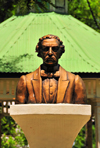 Dajabn, Dominican Republic: bust of Juan Pablo Duarte, architect of the independence from Haiti - Parque Duarte - photo by M.Torres