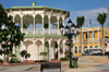Puerto Plata, Dominican republic: bandstand and Gonzalez building - central park - Glorieta victoriana del Parque Central Independencia - photo by M.Torres