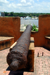 Santo Domingo, Dominican Republic: Spanish cannon and the Ozama River - photo by M.Torres