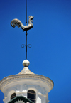 Quito, Ecuador: Catedral Metropolitana - Metropolitan Cathedral - weather vane with cockrel atop a dome's lantern - photo by M.Torres