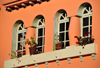 Quito, Ecuador: elegant windows - building in the plazuela of Capilla de El Beln - Calle Luis Sodiro - photo by M.Torres