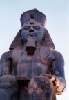 Egypt - Luxor: sitting pharaoh Ramose II (photo by J.Kaman)