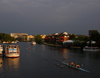 England (UK) - Berkshire: the Thames river - rowers - photo by T.Marshall