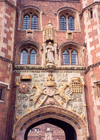 England (UK) - Cambridge (Cambridgeshire): gatehouse - gate decoration - St John's College - photo by M.Torres
