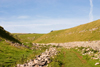 Hope Valley, Peak District, Derbyshire, England: hiking trail - near Castleton - photo by I.Middleton