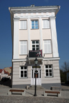 Estonia - Tartu / TAY (Tartumaa province): Leaning House - Tartu Art Museum - Vallikraavi street - photo by A.Dnieprowsky