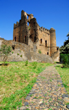 Gondar, Amhara Region, Ethiopia: Royal Enclosure - Iyasu palace - path - photo by M.Torres