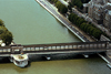 Paris: Bir-Hakeim two-tier bridge and Ile des Cygnes - designed by Louis Biette - links Quai de Grenelle and Quai Louis Blriot - paris Metro, line 6 - Viaduc de Passy - river Seine - photo by Y.Baby