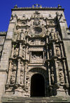 Galicia / Galiza - Pontevedra: facade of the 18th century basilica of Santa Maria la Mayor - photo by S.Dona'