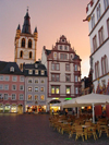 Germany / Deutschland - Trier: main square at sunset - Hauptmarkt im Zentrum - photo by P.Willis