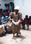 Ghana / Gana - Aburi: dancer at House of Akonedi shrine (photo by Gallen Frysinger)