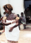 Ghana / Gana - Aburi: trance dancer at House of Akonedi shrine (photo by Gallen Frysinger)