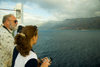 16 Hawaii - Kauai Island: Na Pali coast: scenic viewwith cruise ship passengers in foreground - Hawaiian Islands - photo by D.Smith