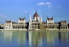 Hungary / Ungarn / Magyarorszg - Budapest: cleaning the Parliament's faade (photo by J.Kaman)