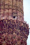 India - Delhi: Qutab Minar - UNESCO world heritage - balcony (photo by Francisca Rigaud)