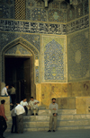 Iran - Isfahan: entrance to the Sheikh Lotf Allah Mosque - built by Shah Abbas I - eastern side of Naghsh-i Jahan Square - photo by W.Allgower