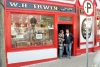 Ireland - Cahir (county Tipperary): WH Irwin - outside Irish pub (photo by M.Bergsma)