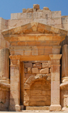 Jerash - Jordan: South theatre - Frons Scenae - central gate - Roman city of Gerasa - photo by M.Torres