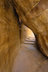 Jordan - Petra: Wadi ad Deir - passage - photo by M.Torres